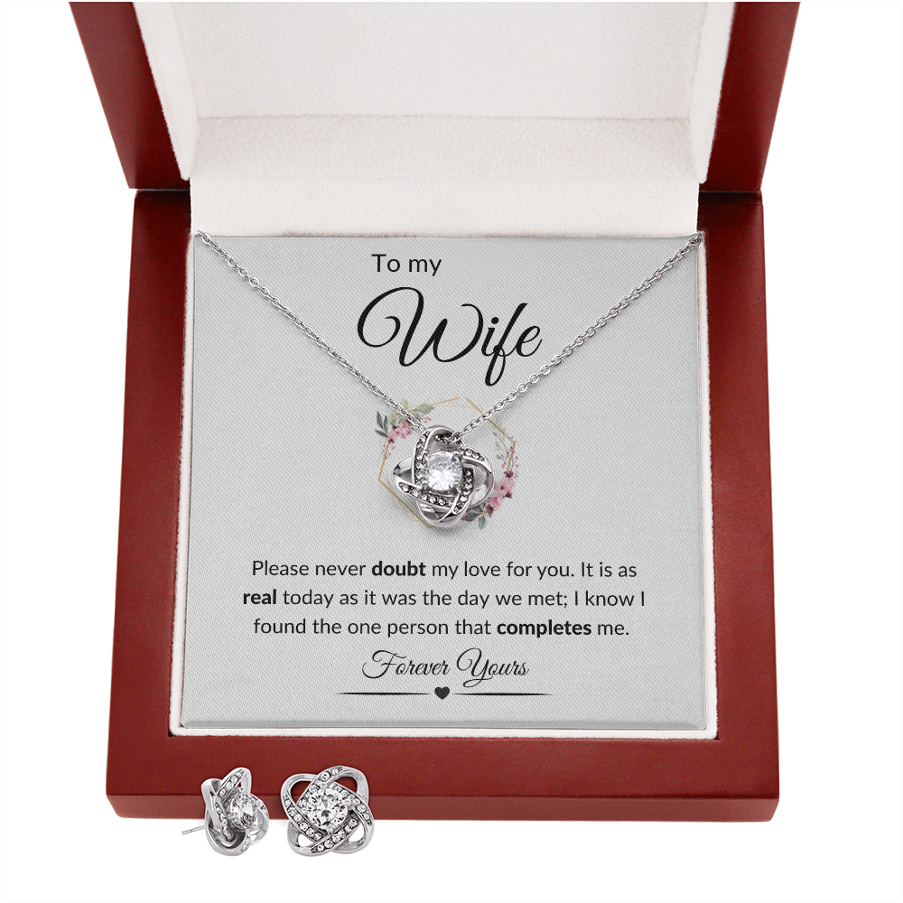 To My Wife / Love Knot Earring & Necklace Set