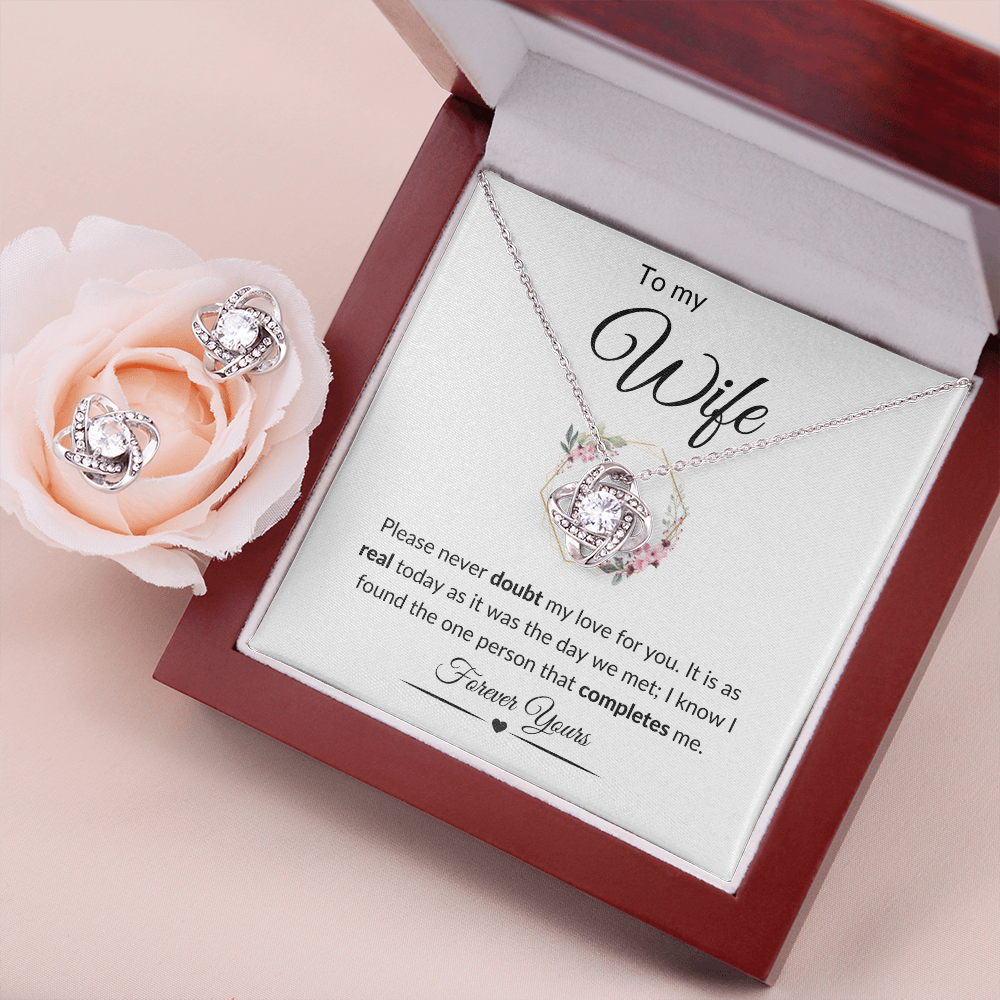 To My Wife / Love Knot Earring & Necklace Set